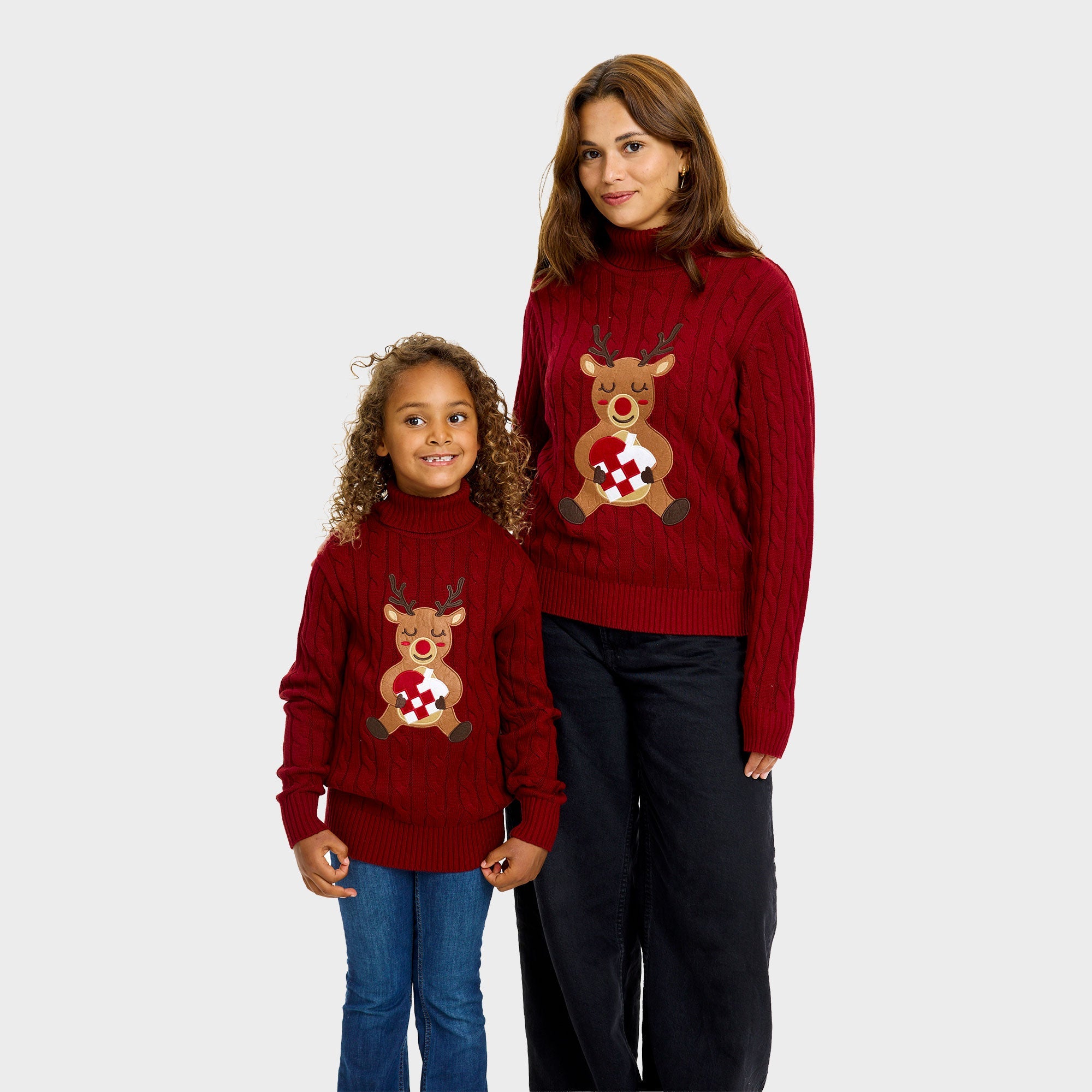 Loving Reindeer Cable Knit Weihnachtspullover - Damen